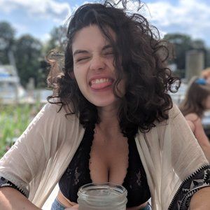 Meet your Posher, Joiya